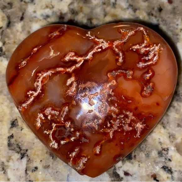 Crystal Carnelian Heart Shaped with Veins. Stunni - Picture 2 of 2